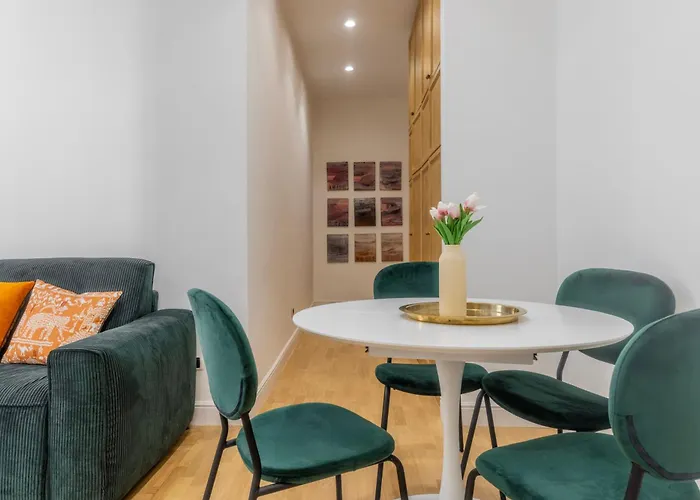 23 , Apartment Rom